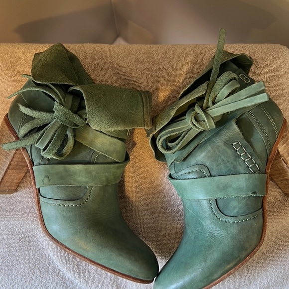 Free People jade green tie booties - Picture 2 of 7